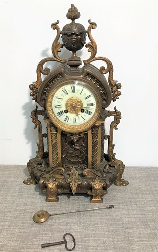 Pendule borne bronze - pendule, en