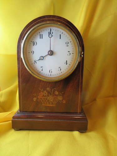 Belle ancienne petite pendule - ,